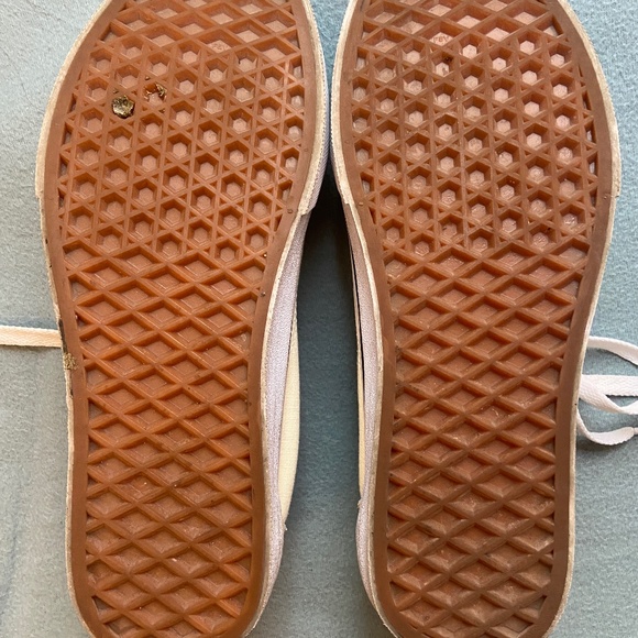 size 6 Beige Vans - Picture 3 of 5